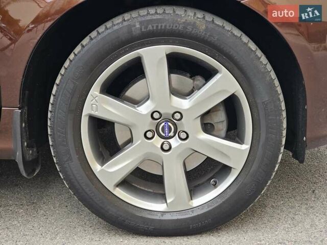 Вольво ХС60 2013 у Києві на Automoto.ua Коричневий Вольво ХС60, об'ємом двигуна 2.4 л та пробігом 117 тис. км за 21999 $, фото 14 на Automoto.ua