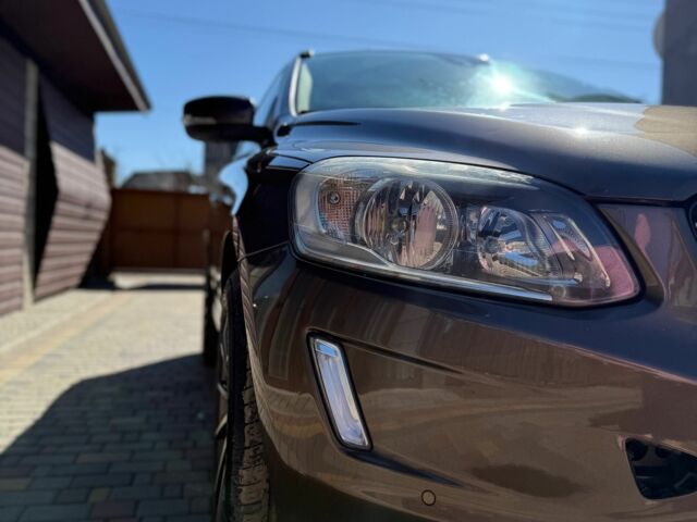 Коричневий Вольво ХС60, об'ємом двигуна 2.4 л та пробігом 310 тис. км за 18000 $, фото 4 на Automoto.ua