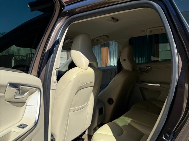 Коричневий Вольво ХС60, об'ємом двигуна 2.4 л та пробігом 310 тис. км за 18000 $, фото 8 на Automoto.ua