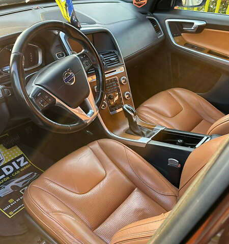 Коричневый Вольво ХС60, объемом двигателя 2.4 л и пробегом 156 тыс. км за 22000 $, фото 5 на Automoto.ua