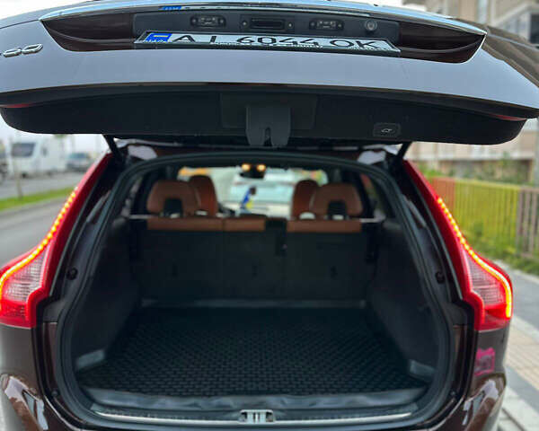 Коричневый Вольво ХС60, объемом двигателя 2.4 л и пробегом 156 тыс. км за 22000 $, фото 8 на Automoto.ua