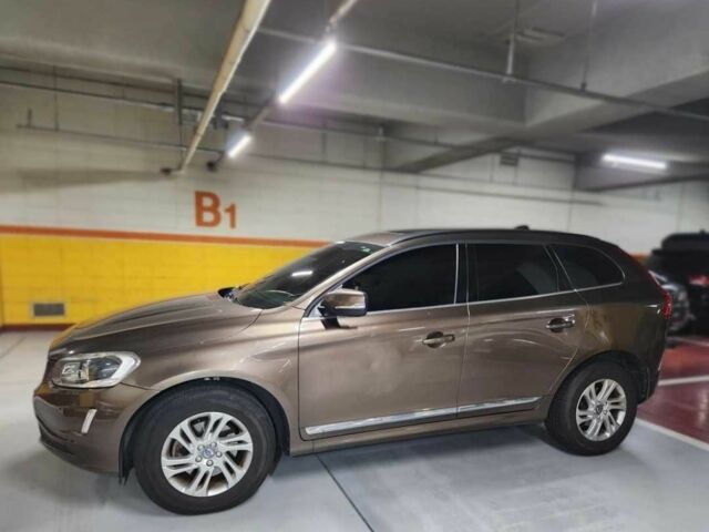 Коричневый Вольво ХС60, объемом двигателя 2 л и пробегом 96 тыс. км за 8095 $, фото 3 на Automoto.ua