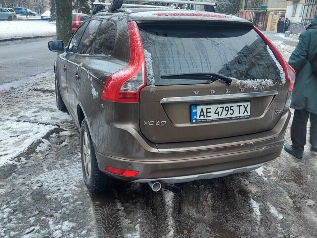 Коричневый Вольво ХС60, объемом двигателя 2 л и пробегом 220 тыс. км за 22500 $, фото 2 на Automoto.ua