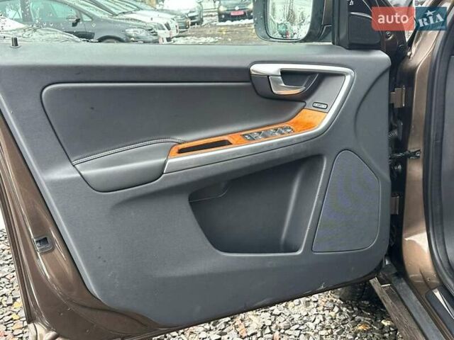 Коричневый Вольво ХС60, объемом двигателя 2.4 л и пробегом 257 тыс. км за 23900 $, фото 10 на Automoto.ua