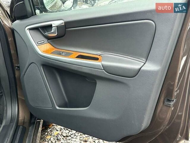 Коричневый Вольво ХС60, объемом двигателя 2.4 л и пробегом 257 тыс. км за 23900 $, фото 14 на Automoto.ua