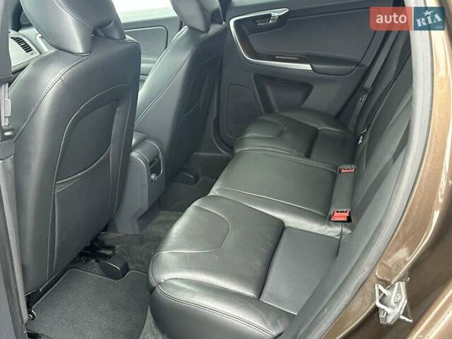 Коричневый Вольво ХС60, объемом двигателя 2.4 л и пробегом 257 тыс. км за 23900 $, фото 11 на Automoto.ua