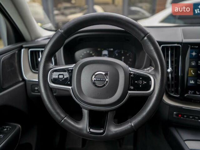 Коричневый Вольво ХС60, объемом двигателя 1.97 л и пробегом 200 тыс. км за 29700 $, фото 28 на Automoto.ua