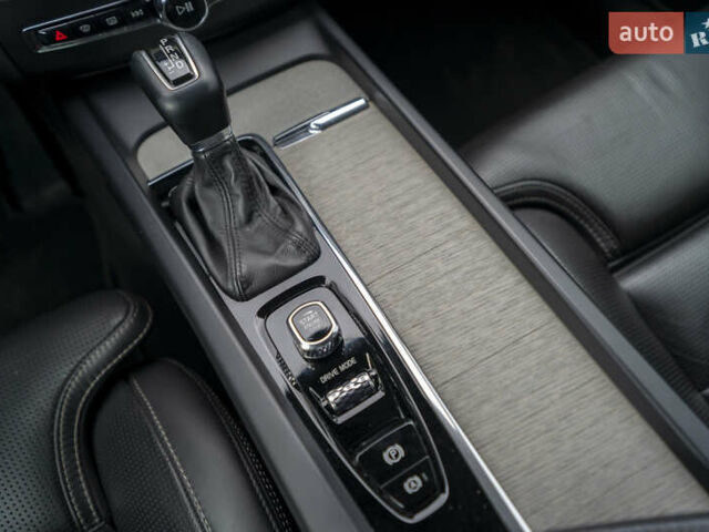 Коричневий Вольво ХС60, об'ємом двигуна 1.97 л та пробігом 200 тис. км за 31990 $, фото 26 на Automoto.ua