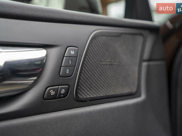 Коричневый Вольво ХС60, объемом двигателя 1.97 л и пробегом 200 тыс. км за 29700 $, фото 21 на Automoto.ua