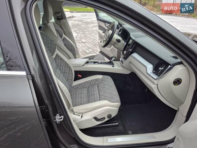 Коричневый Вольво ХС60, объемом двигателя 2 л и пробегом 185 тыс. км за 29199 $, фото 28 на Automoto.ua