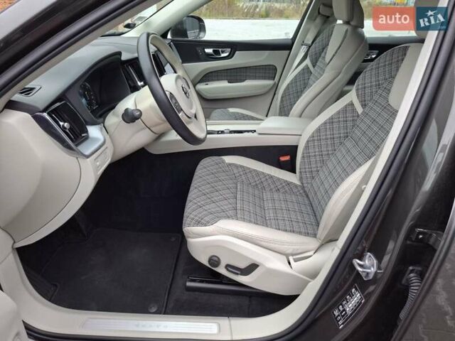 Коричневый Вольво ХС60, объемом двигателя 2 л и пробегом 185 тыс. км за 29199 $, фото 22 на Automoto.ua