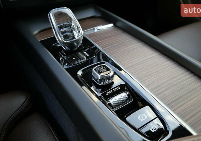 Вольво ХС60 2021 в Львове на Automoto.ua Коричневый Вольво ХС60, объемом двигателя 2 л и пробегом 141 тыс. км за 43500 $, фото 40 на Automoto.ua