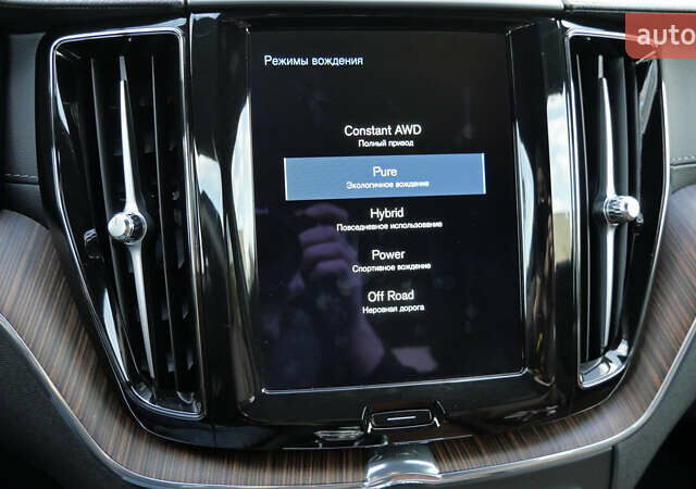 Вольво ХС60 2021 в Львове на Automoto.ua Коричневый Вольво ХС60, объемом двигателя 2 л и пробегом 141 тыс. км за 43500 $, фото 47 на Automoto.ua