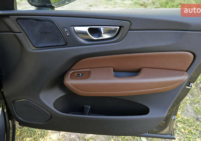 Вольво ХС60 2021 в Львове на Automoto.ua Коричневый Вольво ХС60, объемом двигателя 2 л и пробегом 141 тыс. км за 43500 $, фото 58 на Automoto.ua