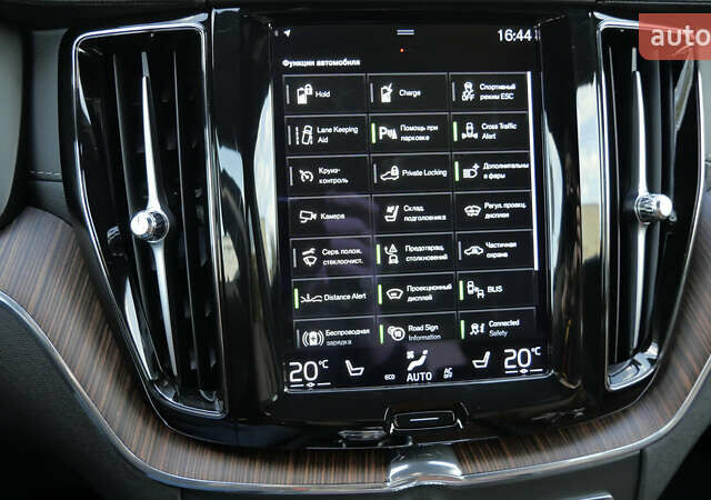 Вольво ХС60 2021 в Львове на Automoto.ua Коричневый Вольво ХС60, объемом двигателя 2 л и пробегом 141 тыс. км за 43500 $, фото 45 на Automoto.ua