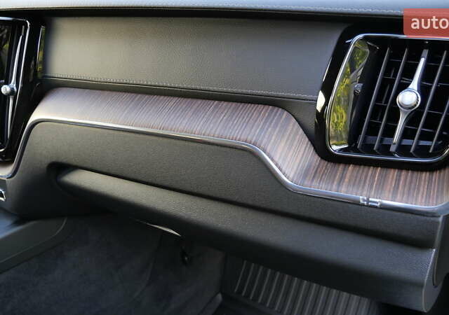 Вольво ХС60 2021 в Львове на Automoto.ua Коричневый Вольво ХС60, объемом двигателя 2 л и пробегом 141 тыс. км за 43500 $, фото 61 на Automoto.ua