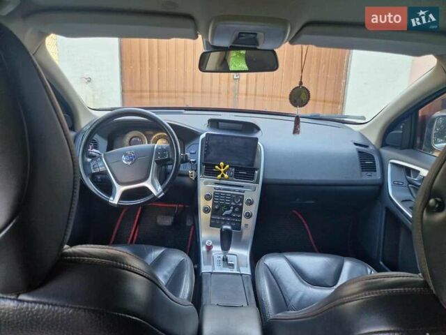 Красный Вольво ХС60, объемом двигателя 2.4 л и пробегом 320 тыс. км за 12600 $, фото 1 на Automoto.ua