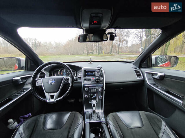 Красный Вольво ХС60, объемом двигателя 2.4 л и пробегом 345 тыс. км за 18500 $, фото 20 на Automoto.ua