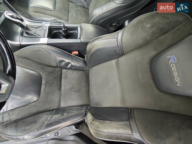 Красный Вольво ХС60, объемом двигателя 2.4 л и пробегом 345 тыс. км за 18500 $, фото 9 на Automoto.ua