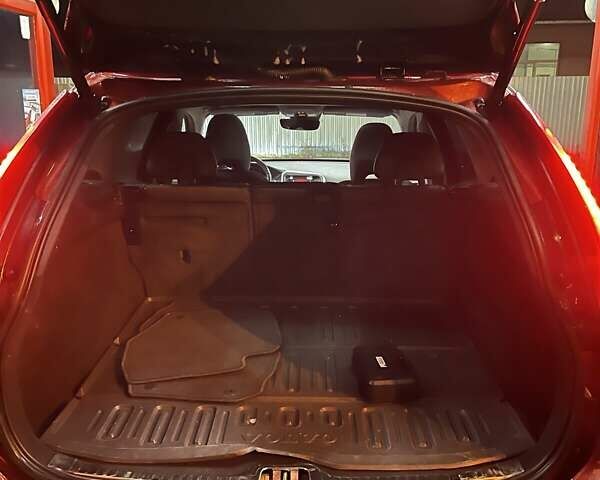 Красный Вольво ХС60, объемом двигателя 1.97 л и пробегом 156 тыс. км за 18250 $, фото 9 на Automoto.ua