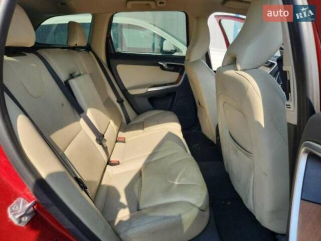 Красный Вольво ХС60, объемом двигателя 2 л и пробегом 220 тыс. км за 12000 $, фото 2 на Automoto.ua