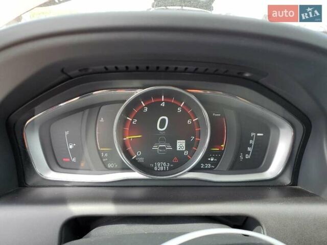 Красный Вольво ХС60, объемом двигателя 2 л и пробегом 100 тыс. км за 3000 $, фото 8 на Automoto.ua