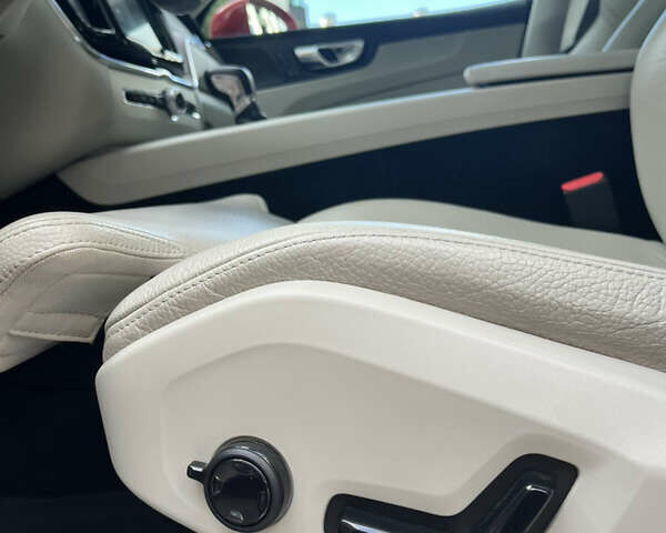 Красный Вольво ХС60, объемом двигателя 1.97 л и пробегом 79 тыс. км за 36000 $, фото 17 на Automoto.ua