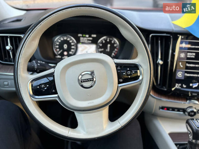 Красный Вольво ХС60, объемом двигателя 1.97 л и пробегом 79 тыс. км за 36000 $, фото 8 на Automoto.ua