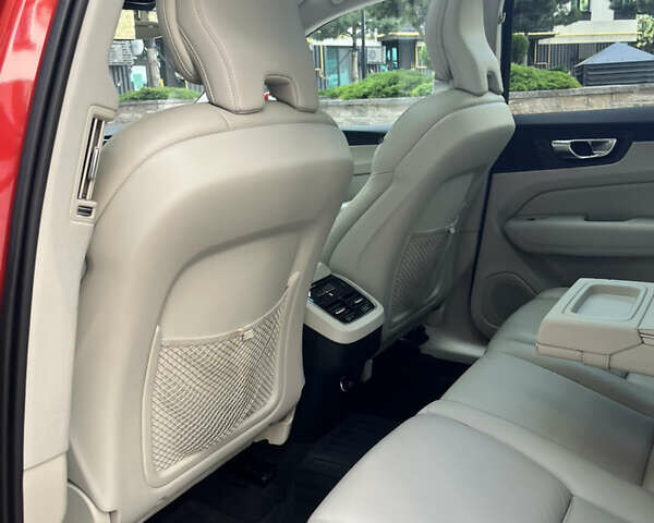 Красный Вольво ХС60, объемом двигателя 1.97 л и пробегом 79 тыс. км за 36000 $, фото 12 на Automoto.ua