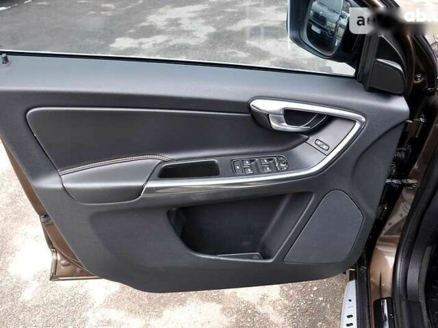 Вольво ХС60, объемом двигателя 2.4 л и пробегом 178 тыс. км за 18500 $, фото 29 на Automoto.ua