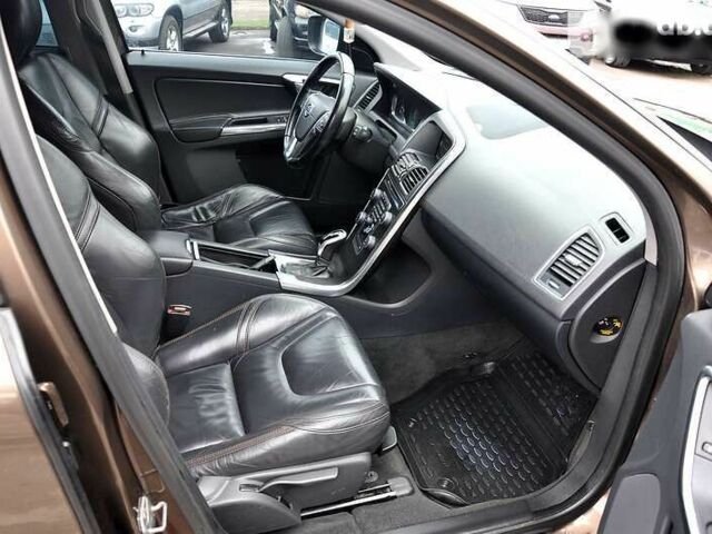 Вольво ХС60, объемом двигателя 2.4 л и пробегом 178 тыс. км за 18500 $, фото 20 на Automoto.ua