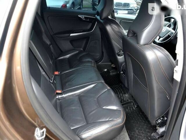 Вольво ХС60, объемом двигателя 2.4 л и пробегом 178 тыс. км за 18500 $, фото 16 на Automoto.ua