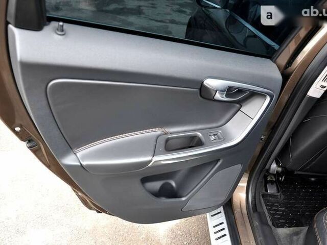 Вольво ХС60, объемом двигателя 2.4 л и пробегом 178 тыс. км за 18500 $, фото 23 на Automoto.ua