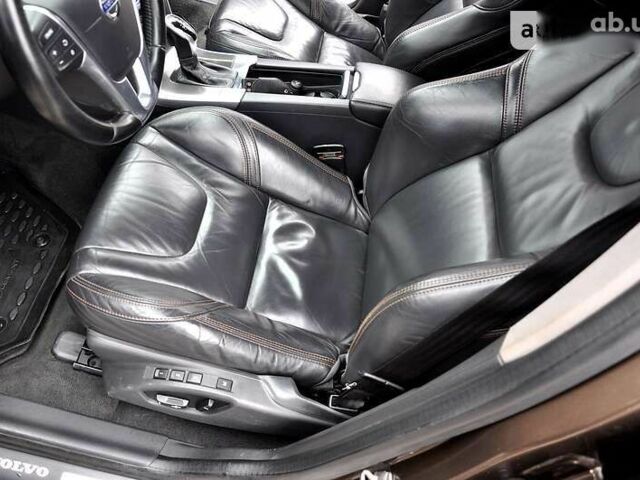 Вольво ХС60, объемом двигателя 2.4 л и пробегом 178 тыс. км за 18500 $, фото 27 на Automoto.ua
