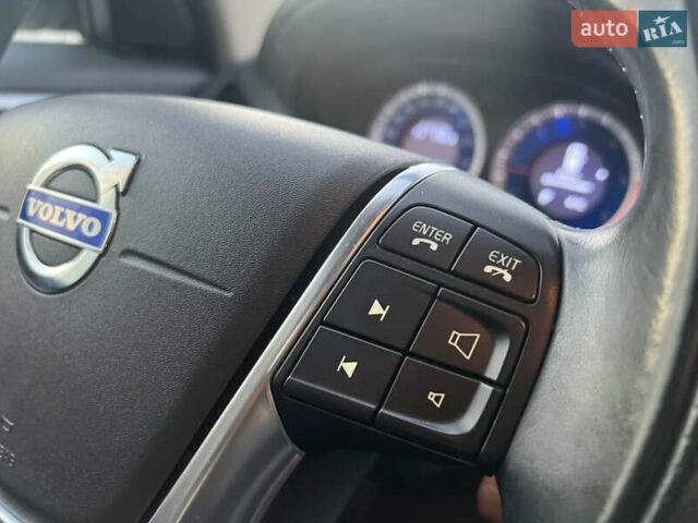 Вольво ХС60, об'ємом двигуна 2.4 л та пробігом 241 тис. км за 15000 $, фото 29 на Automoto.ua