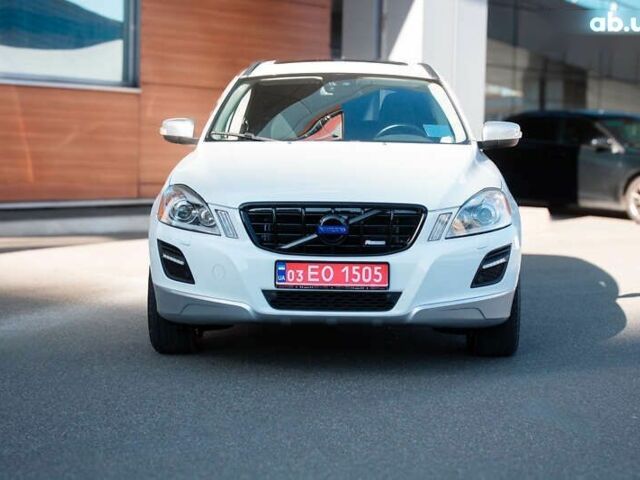 Вольво ХС60 2010 у Києві на Automoto.ua Вольво ХС60, об'ємом двигуна 2.4 л та пробігом 215 тис. км за 14900 $, фото 4 на Automoto.ua