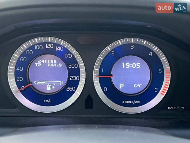 Вольво ХС60, об'ємом двигуна 2.4 л та пробігом 241 тис. км за 15000 $, фото 30 на Automoto.ua