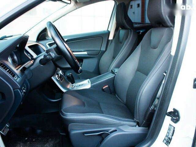 Вольво ХС60 2010 у Києві на Automoto.ua Вольво ХС60, об'ємом двигуна 2.4 л та пробігом 215 тис. км за 14900 $, фото 12 на Automoto.ua