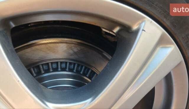 Вольво ХС60 2011 в Дубно на Automoto.ua Вольво ХС60, объемом двигателя 2.4 л и пробегом 285 тыс. км за 15900 $, фото 2 на Automoto.ua