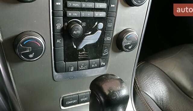 Вольво ХС60 2011 в Дубно на Automoto.ua Вольво ХС60, объемом двигателя 2.4 л и пробегом 285 тыс. км за 15900 $, фото 20 на Automoto.ua