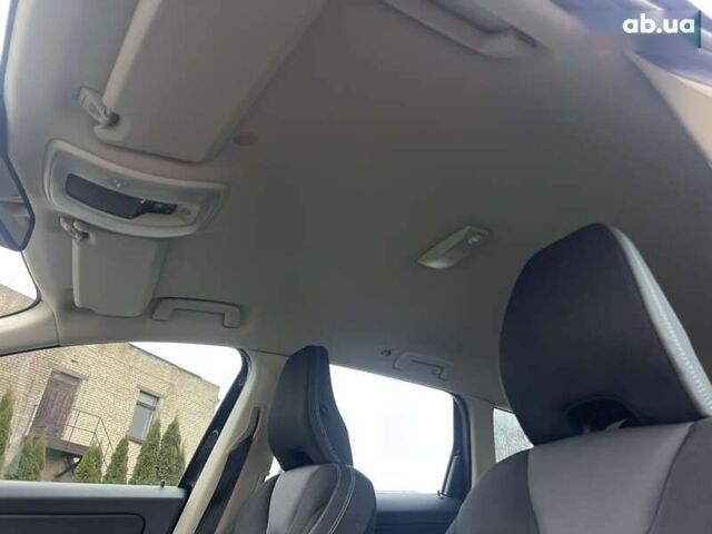 Вольво ХС60, объемом двигателя 2.4 л и пробегом 208 тыс. км за 14990 $, фото 25 на Automoto.ua