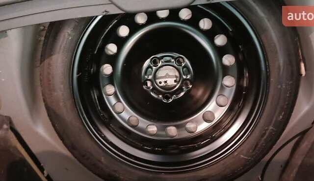 Вольво ХС60 2011 в Дубно на Automoto.ua Вольво ХС60, объемом двигателя 2.4 л и пробегом 285 тыс. км за 15900 $, фото 11 на Automoto.ua