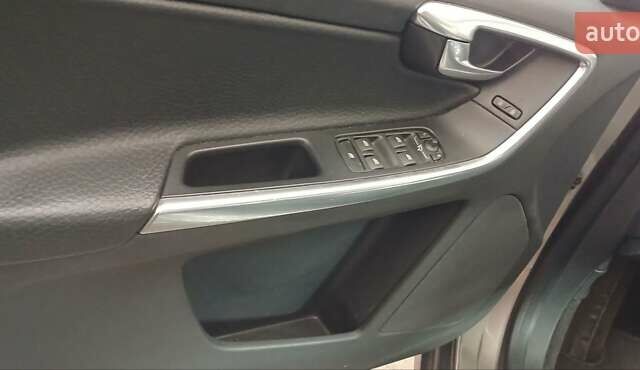 Вольво ХС60 2011 в Дубно на Automoto.ua Вольво ХС60, объемом двигателя 2.4 л и пробегом 285 тыс. км за 15900 $, фото 21 на Automoto.ua