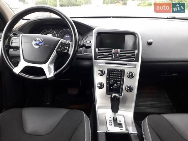 Вольво ХС60, объемом двигателя 1.98 л и пробегом 262 тыс. км за 17200 $, фото 30 на Automoto.ua