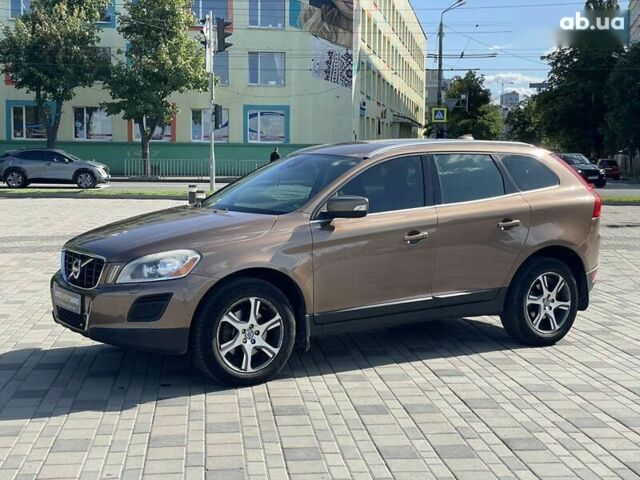 Вольво ХС60, объемом двигателя 2.4 л и пробегом 197 тыс. км за 15800 $, фото 13 на Automoto.ua