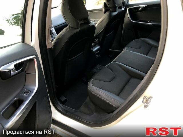 Вольво ХС60 2013 у Харкові на Automoto.ua Вольво ХС60, об'ємом двигуна 24 л та пробігом 140 тис. км за 19500 $, фото 11 на Automoto.ua