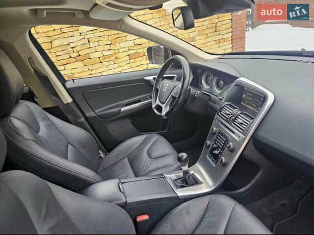 Вольво ХС60, объемом двигателя 1.98 л и пробегом 270 тыс. км за 9500 $, фото 5 на Automoto.ua