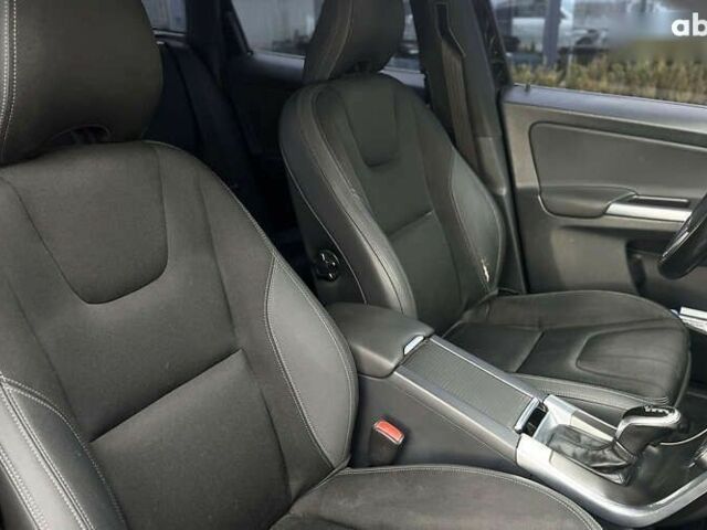 Вольво ХС60, объемом двигателя 2.4 л и пробегом 304 тыс. км за 17200 $, фото 23 на Automoto.ua