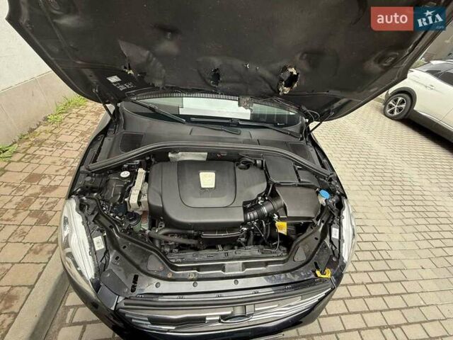 Вольво ХС60, объемом двигателя 2.4 л и пробегом 292 тыс. км за 20000 $, фото 6 на Automoto.ua