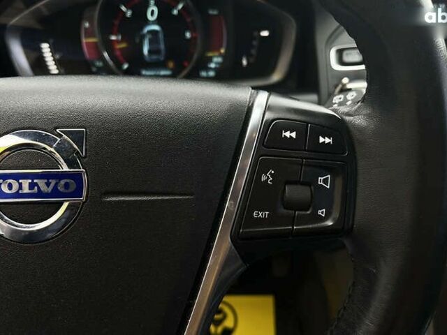 Вольво ХС60, об'ємом двигуна 2.4 л та пробігом 303 тис. км за 17200 $, фото 14 на Automoto.ua